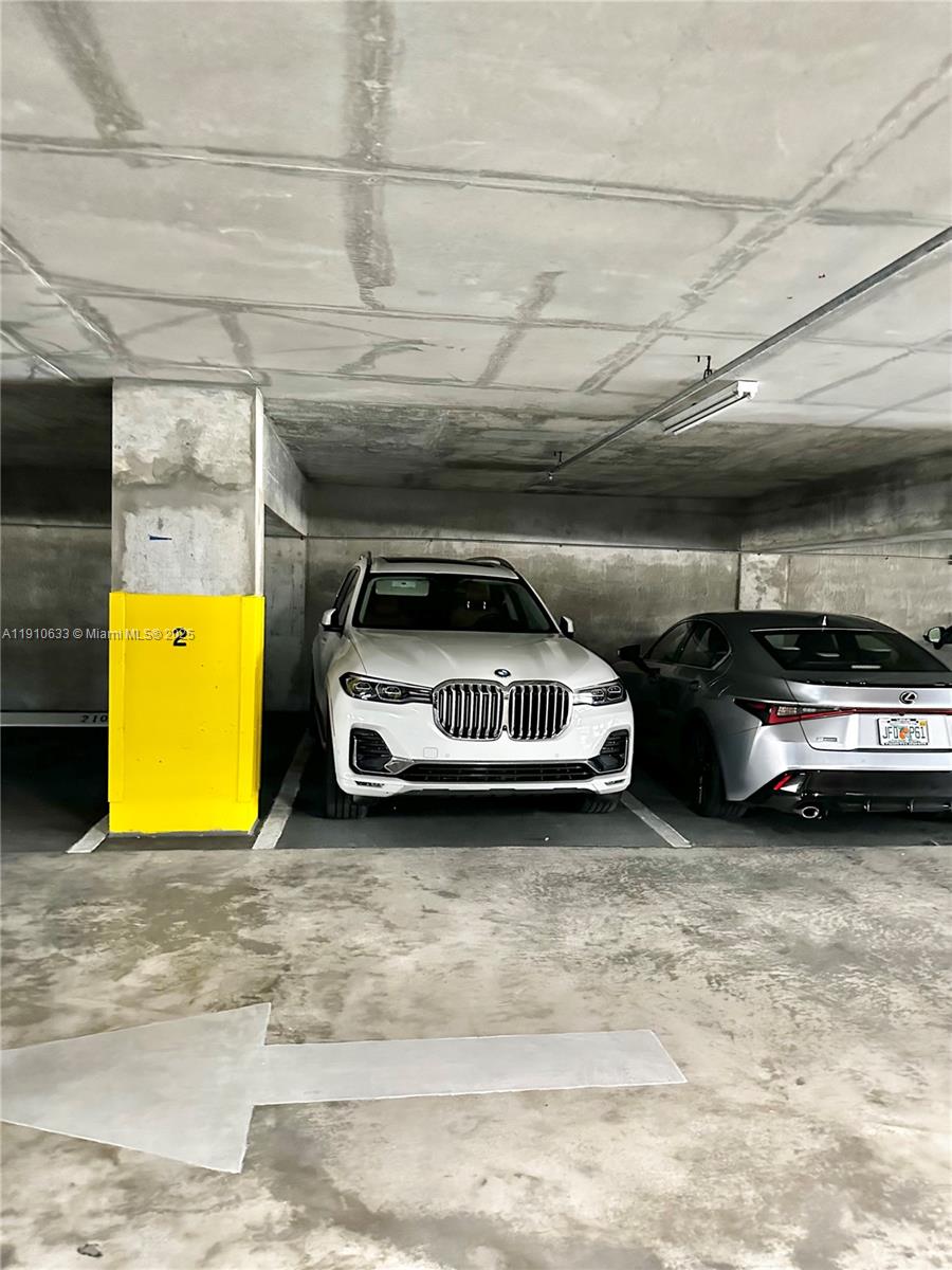 ST TROPEZ OCEAN CONDO - Residential Lease