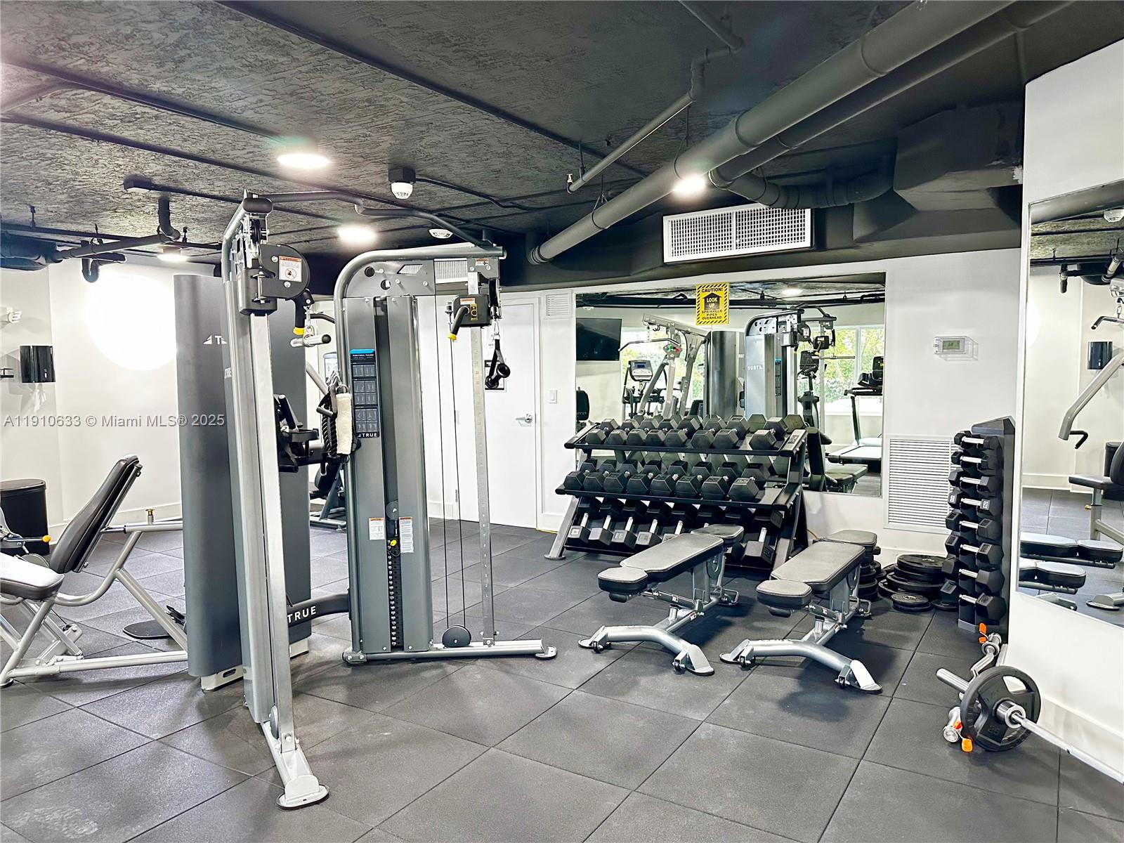 ST TROPEZ OCEAN CONDO - Residential Lease