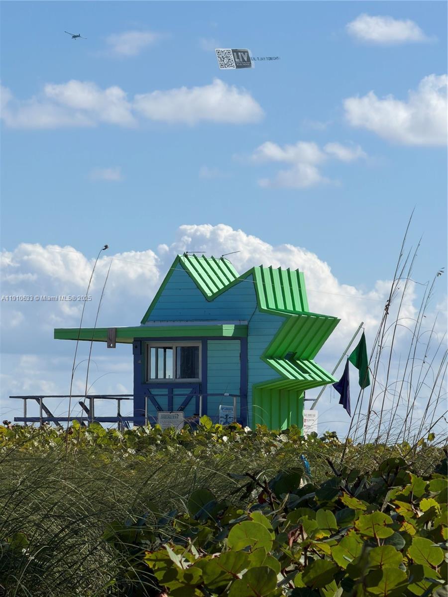 ST TROPEZ OCEAN CONDO - Residential Lease