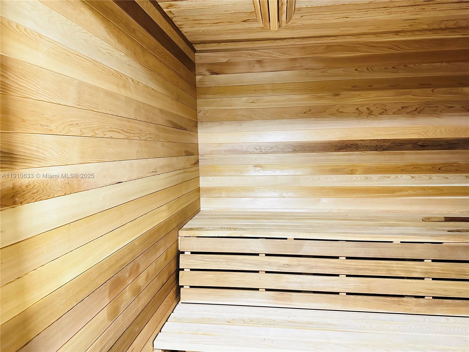 ST TROPEZ OCEAN CONDO - Residential Lease