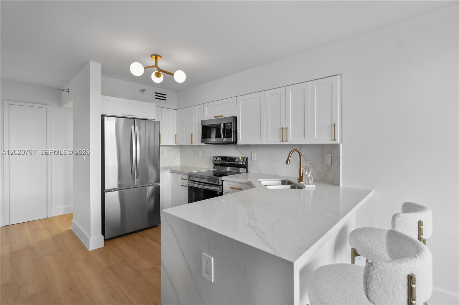 MYSTIC POINTE CONDO NO TH - Residential