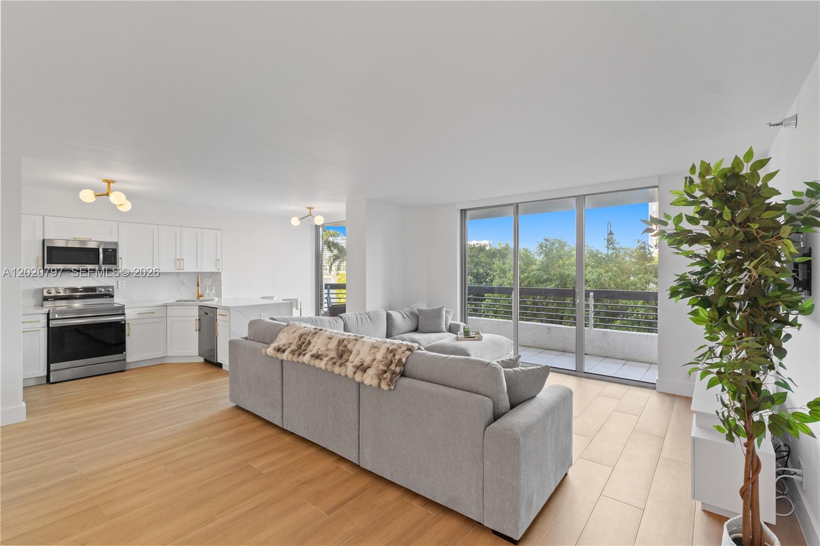 19101 NE 36th Ct 402