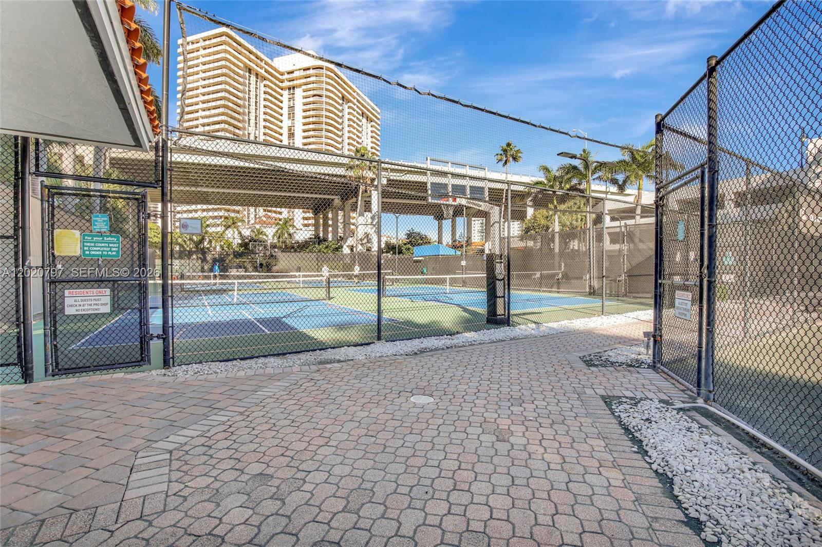 MYSTIC POINTE CONDO NO TH - Residential