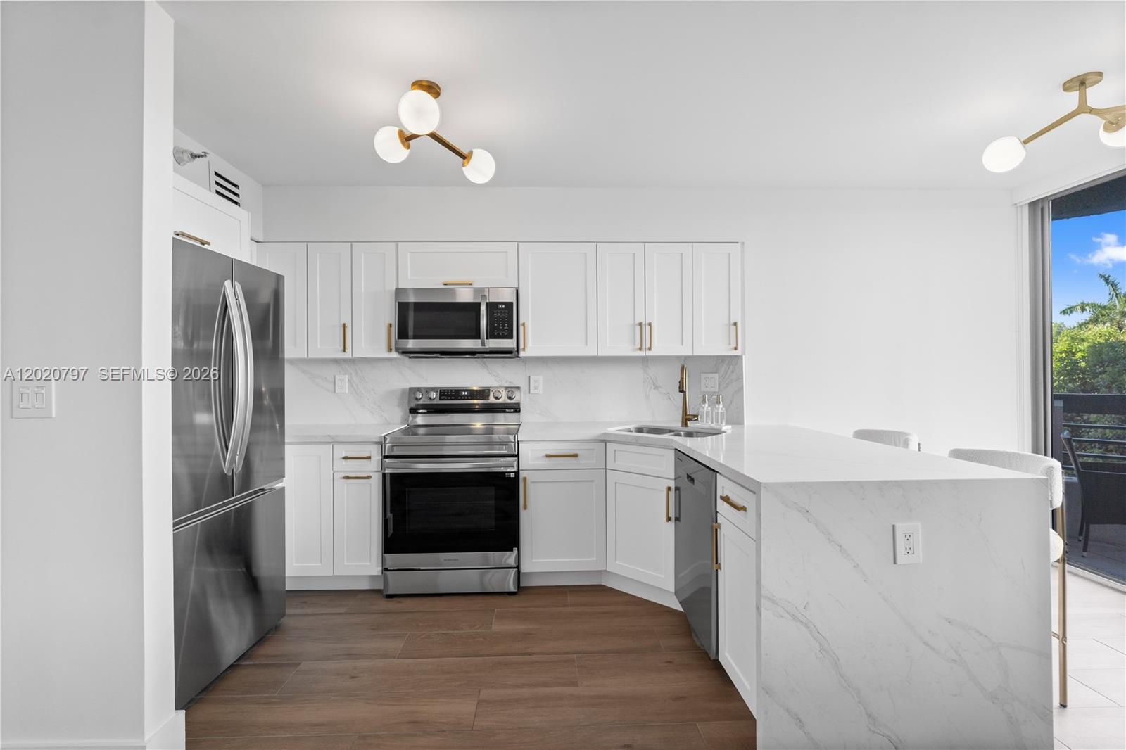 19101 NE 36th Ct 402