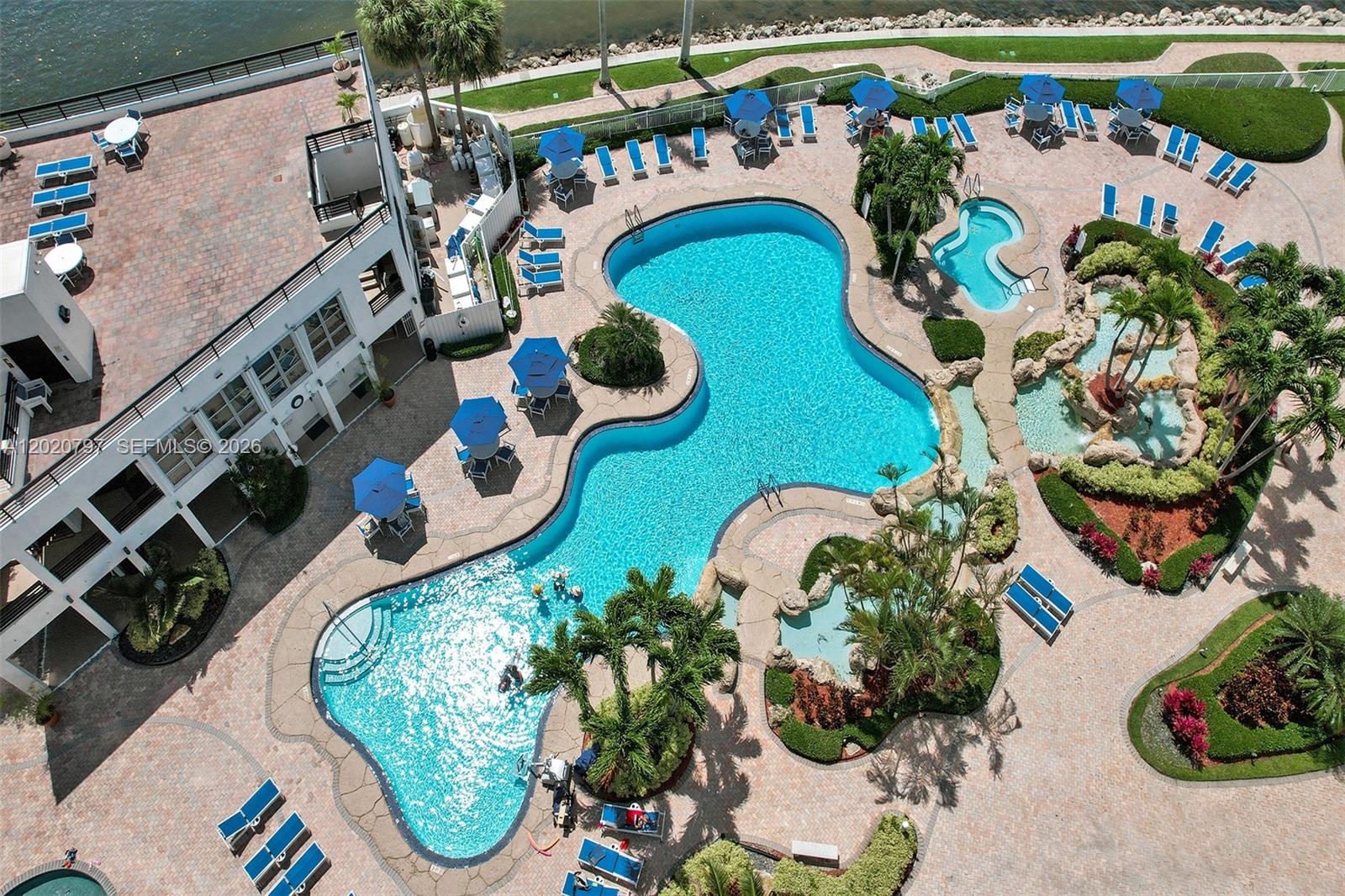 MYSTIC POINTE CONDO NO TH - Residential