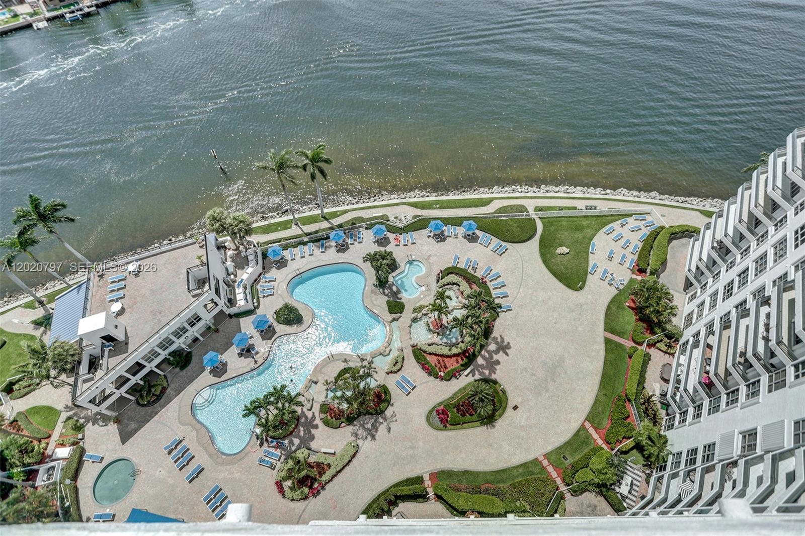 MYSTIC POINTE CONDO NO TH - Residential