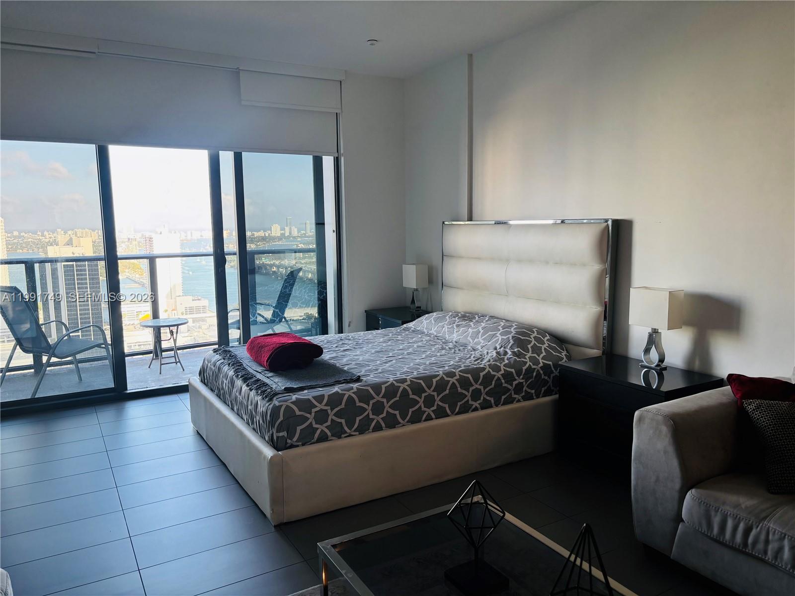 1600 NE 1st Ave 3304