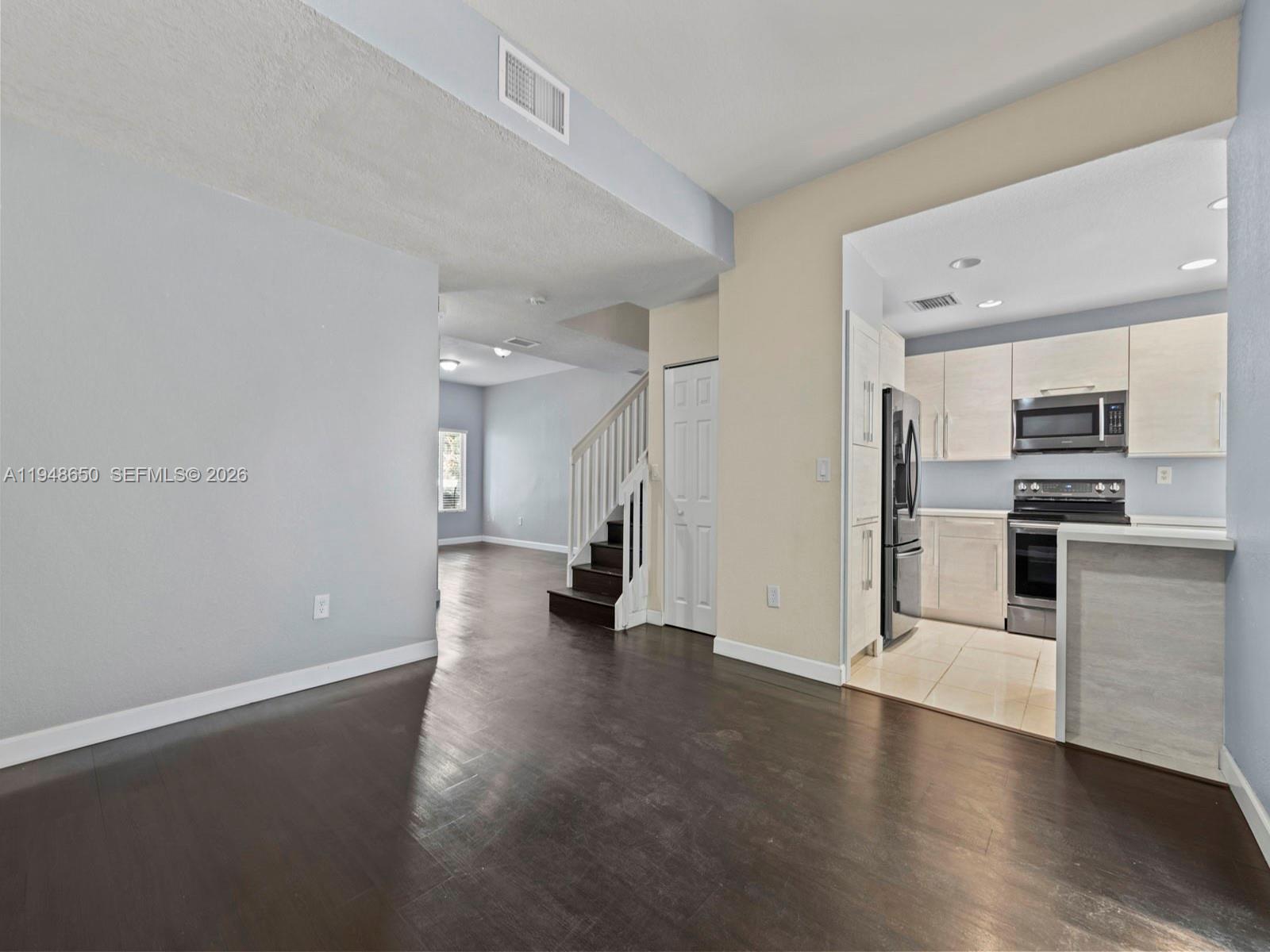 SEASTONE TOWNHOMES - Residential