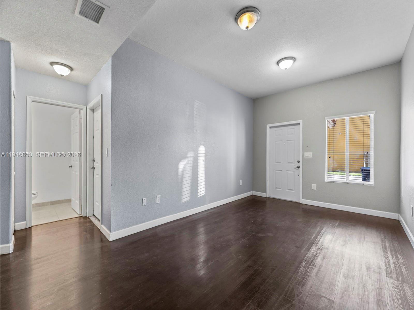 SEASTONE TOWNHOMES - Residential