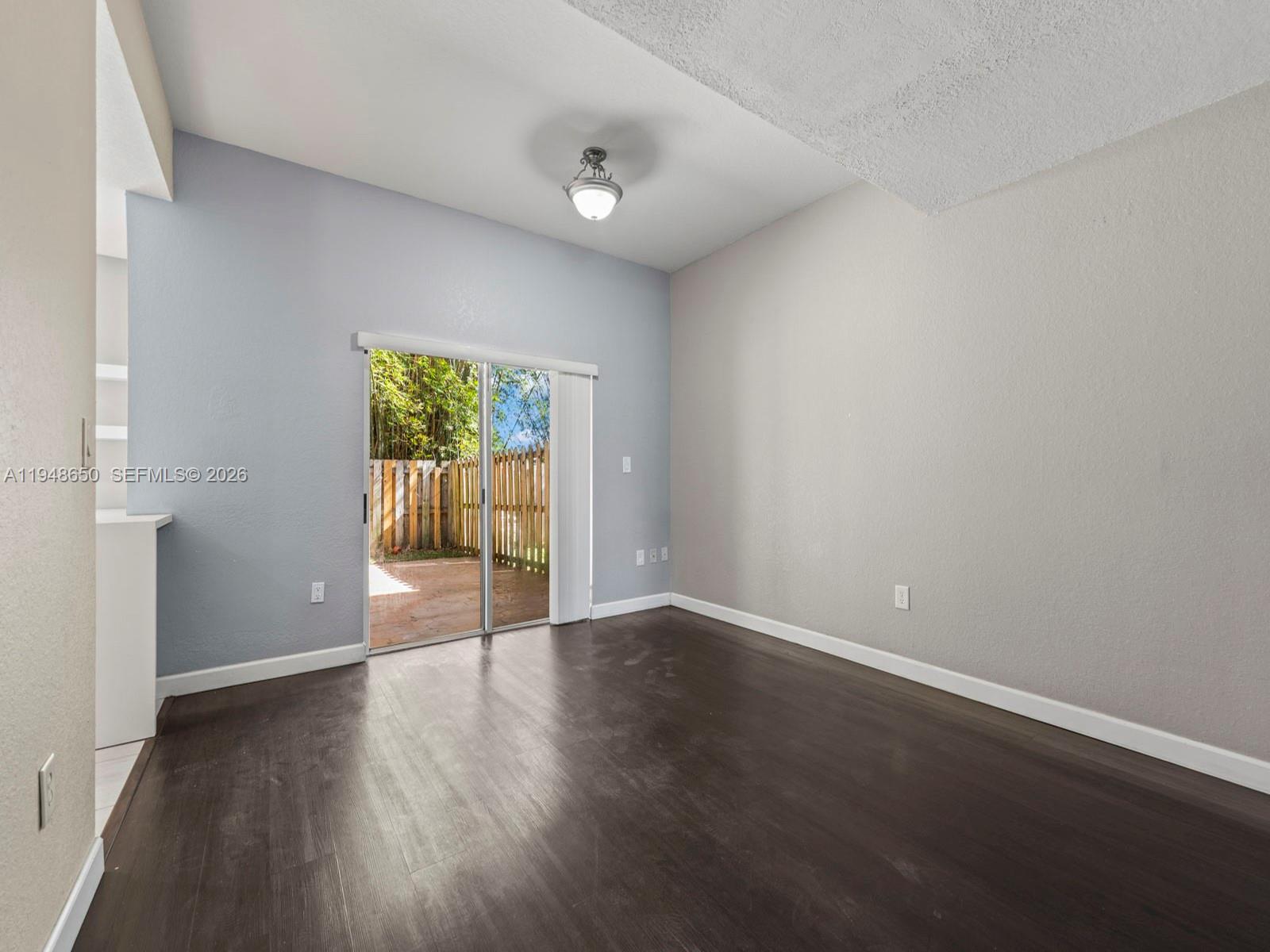 SEASTONE TOWNHOMES - Residential