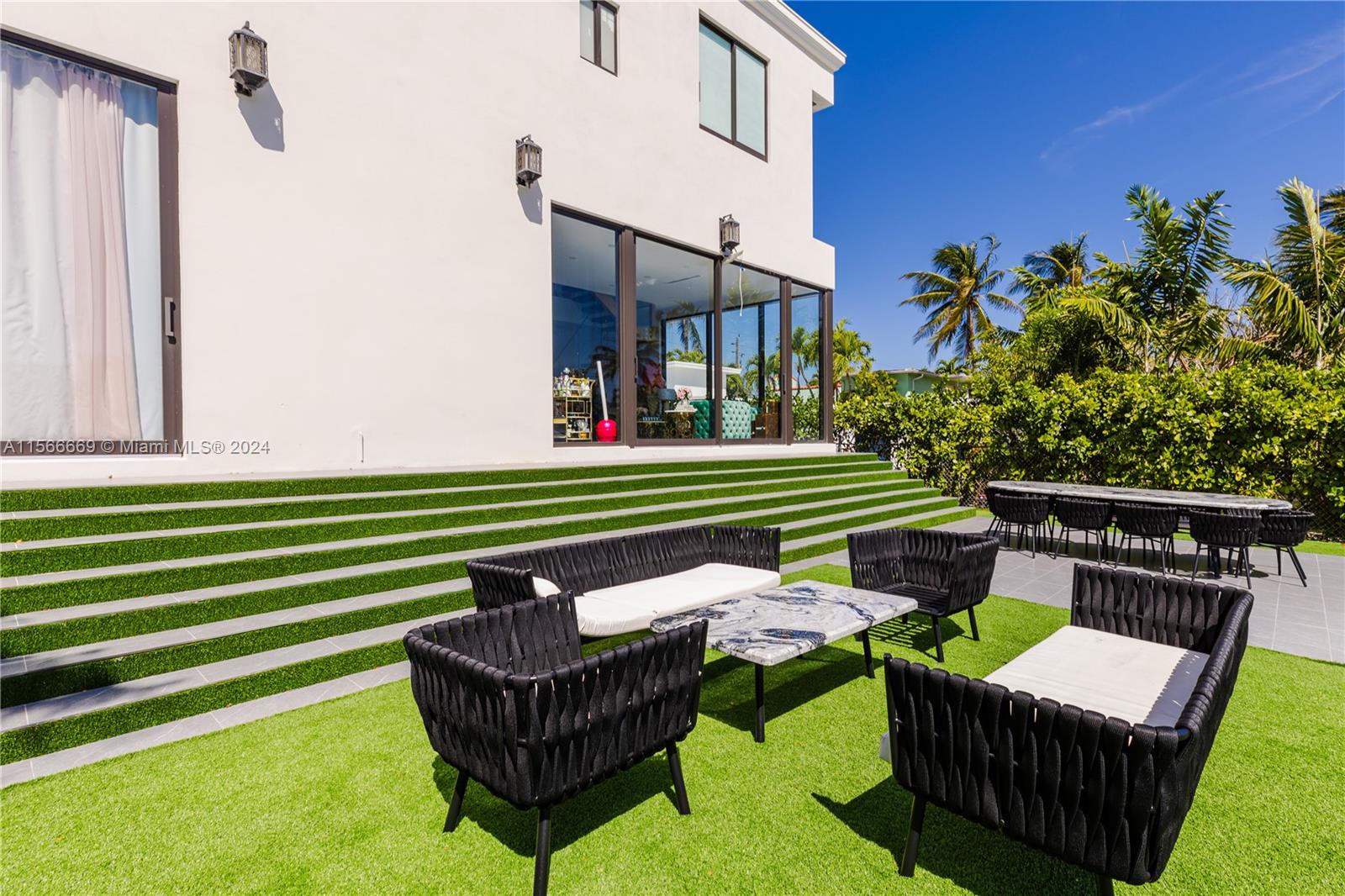 BISCAYNE POINT - Residential