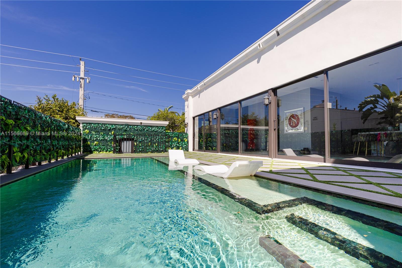 BISCAYNE POINT - Residential