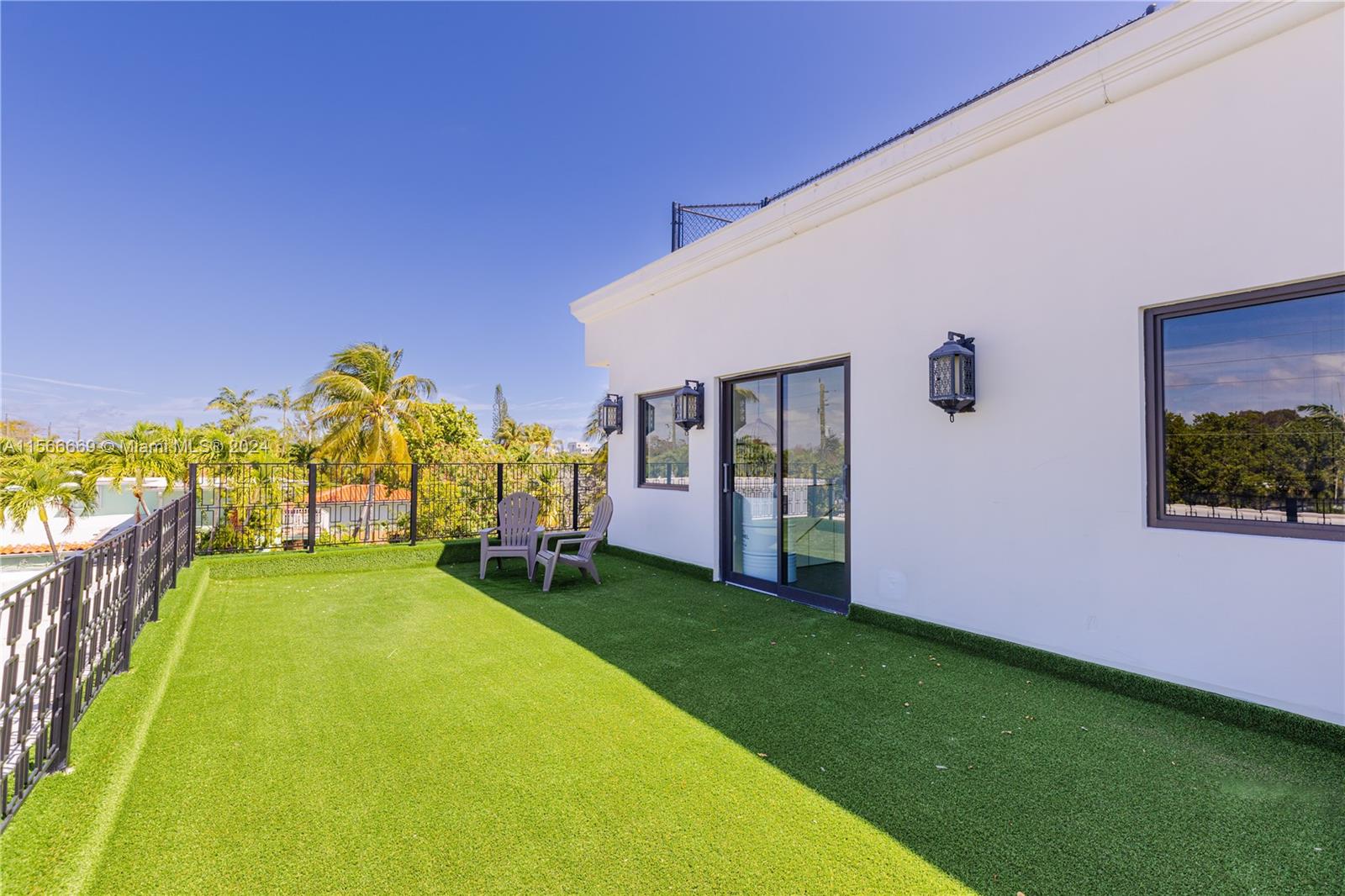 BISCAYNE POINT - Residential