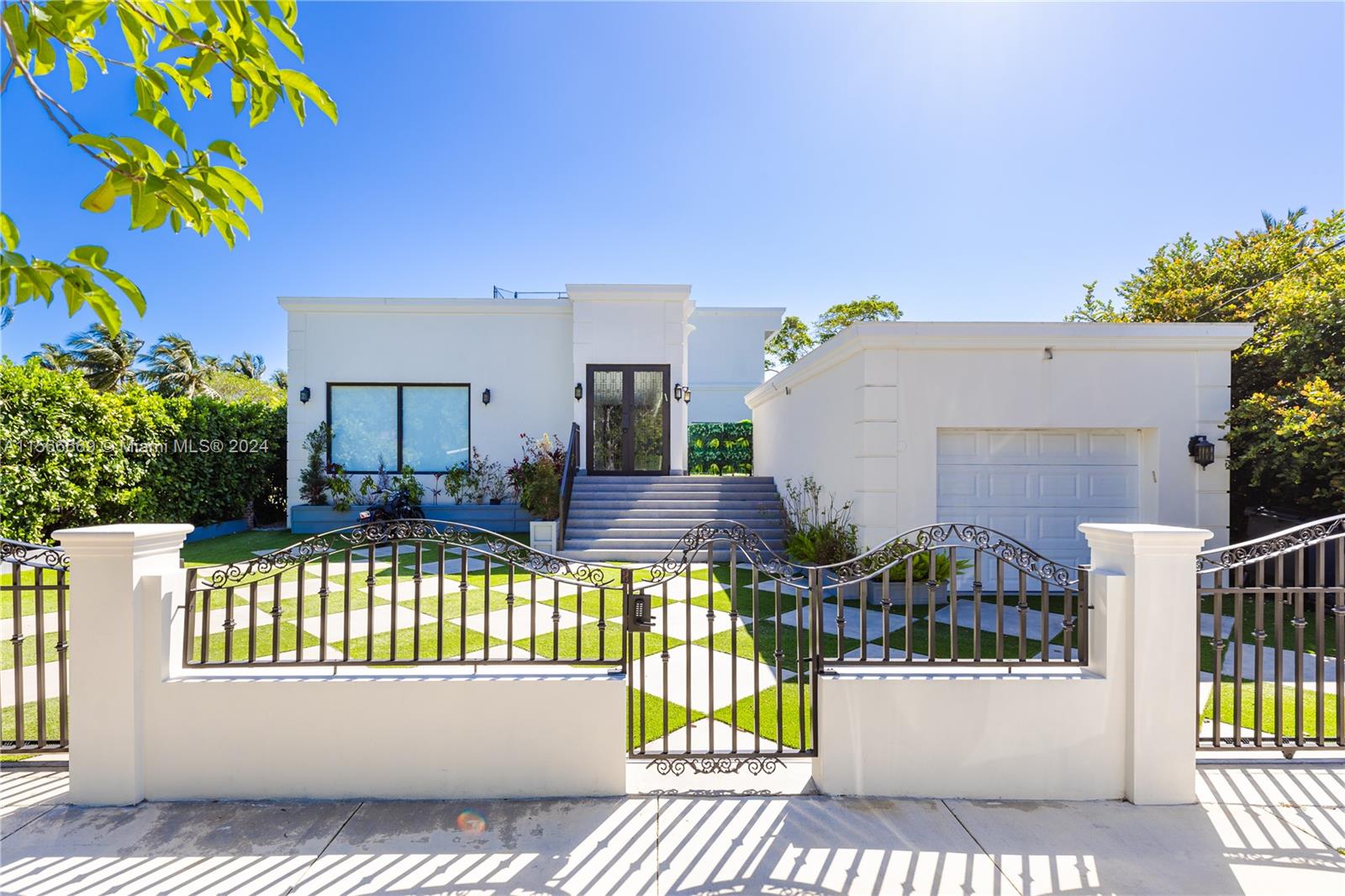 BISCAYNE POINT - Residential