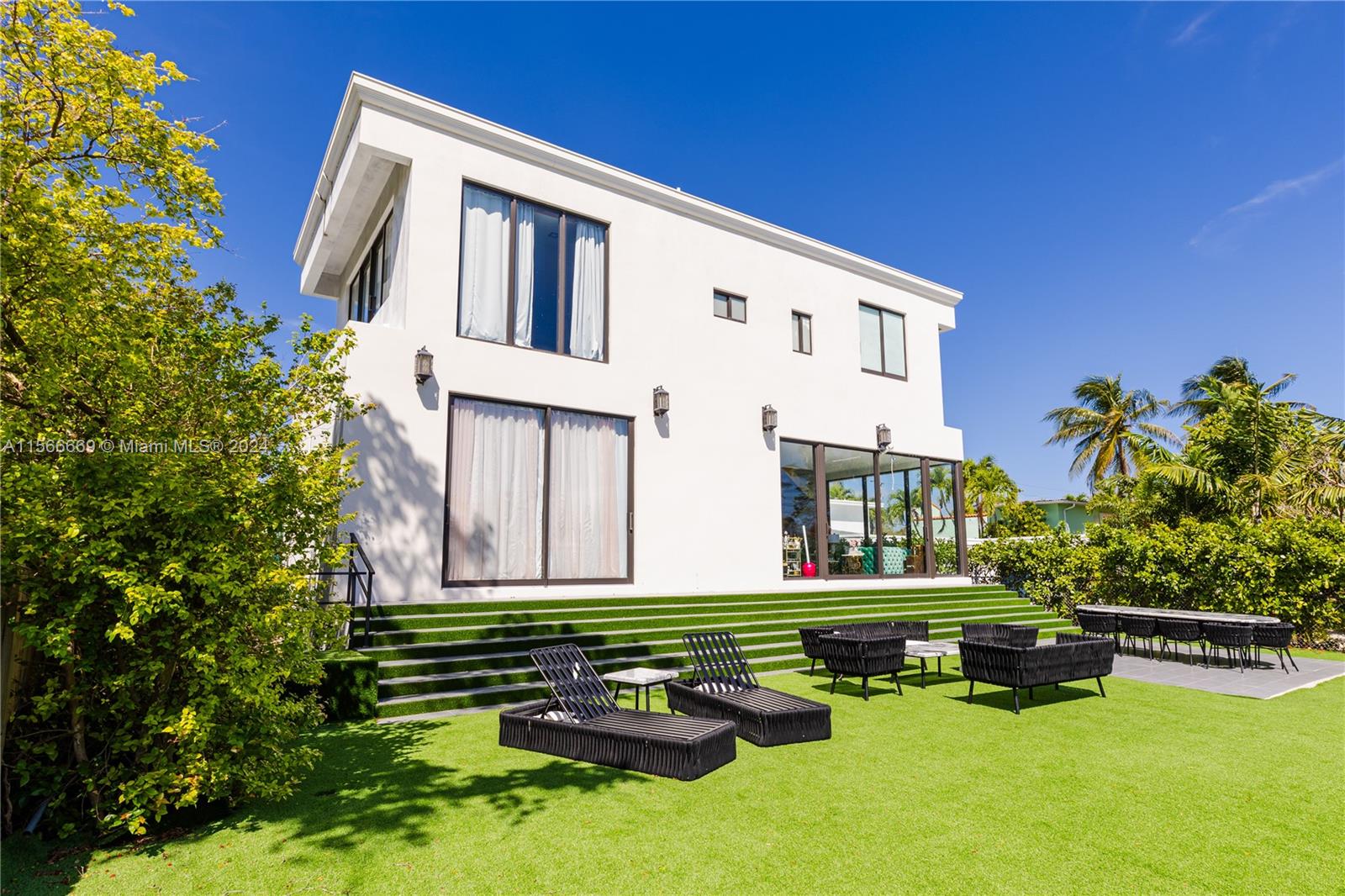 BISCAYNE POINT - Residential