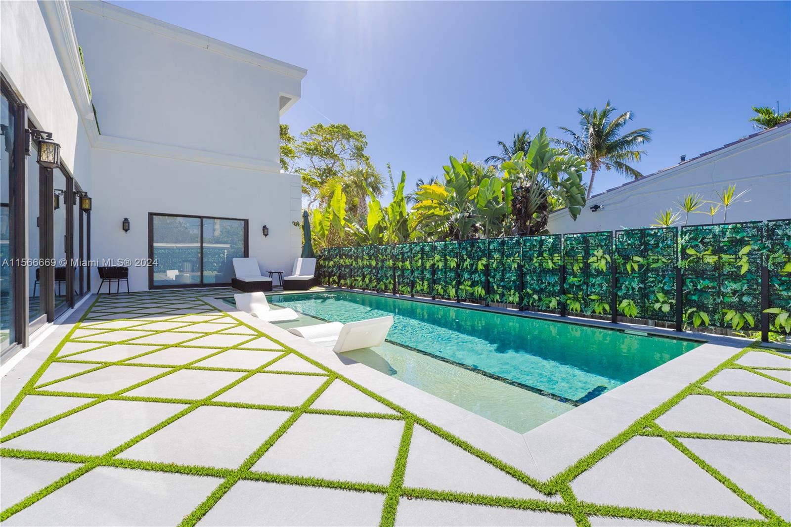 BISCAYNE POINT - Residential