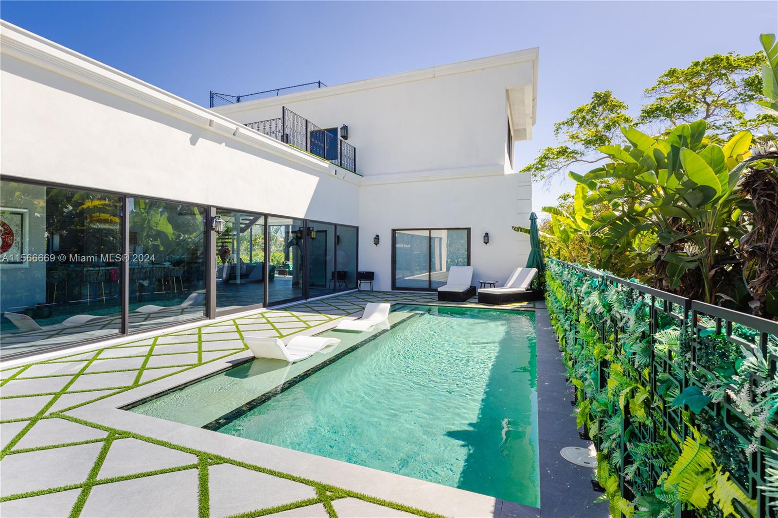 BISCAYNE POINT - Residential