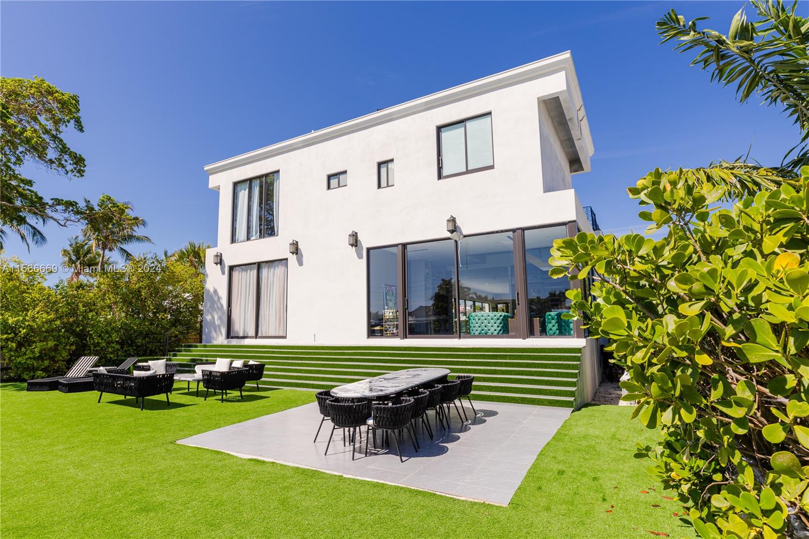 BISCAYNE POINT - Residential