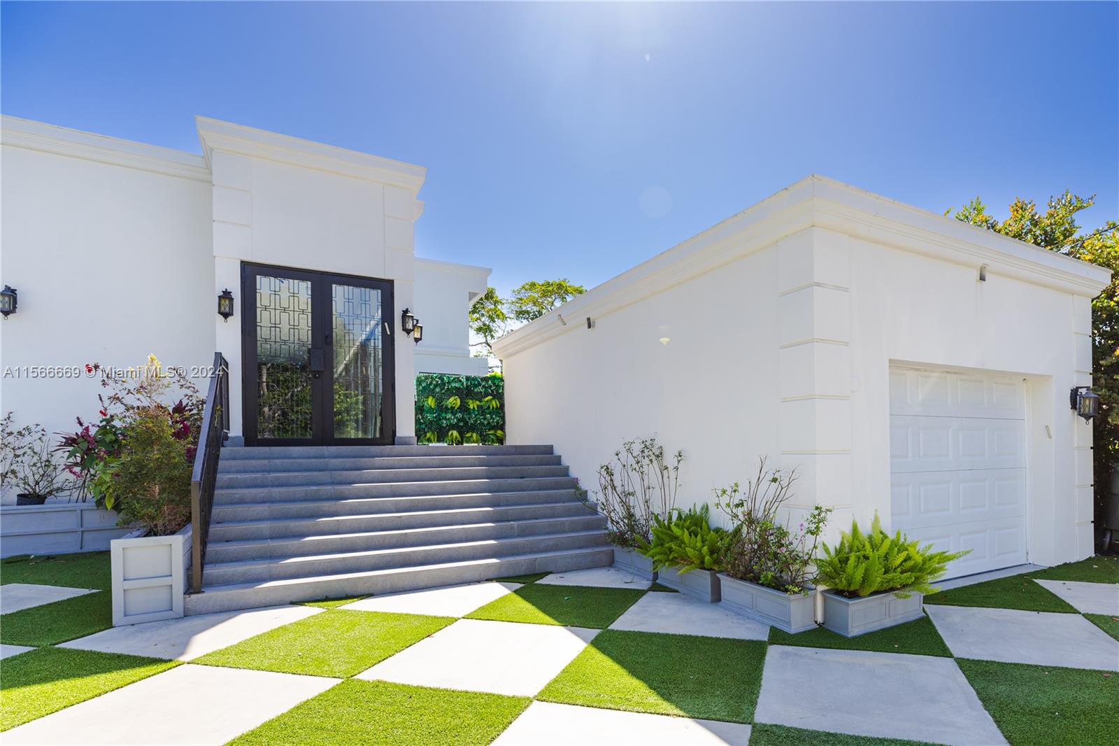 BISCAYNE POINT - Residential
