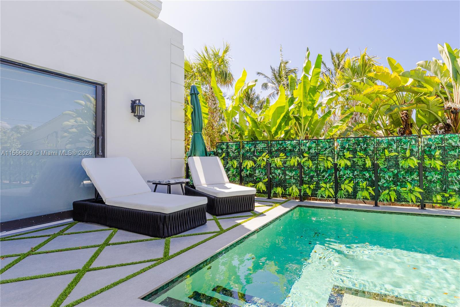 BISCAYNE POINT - Residential
