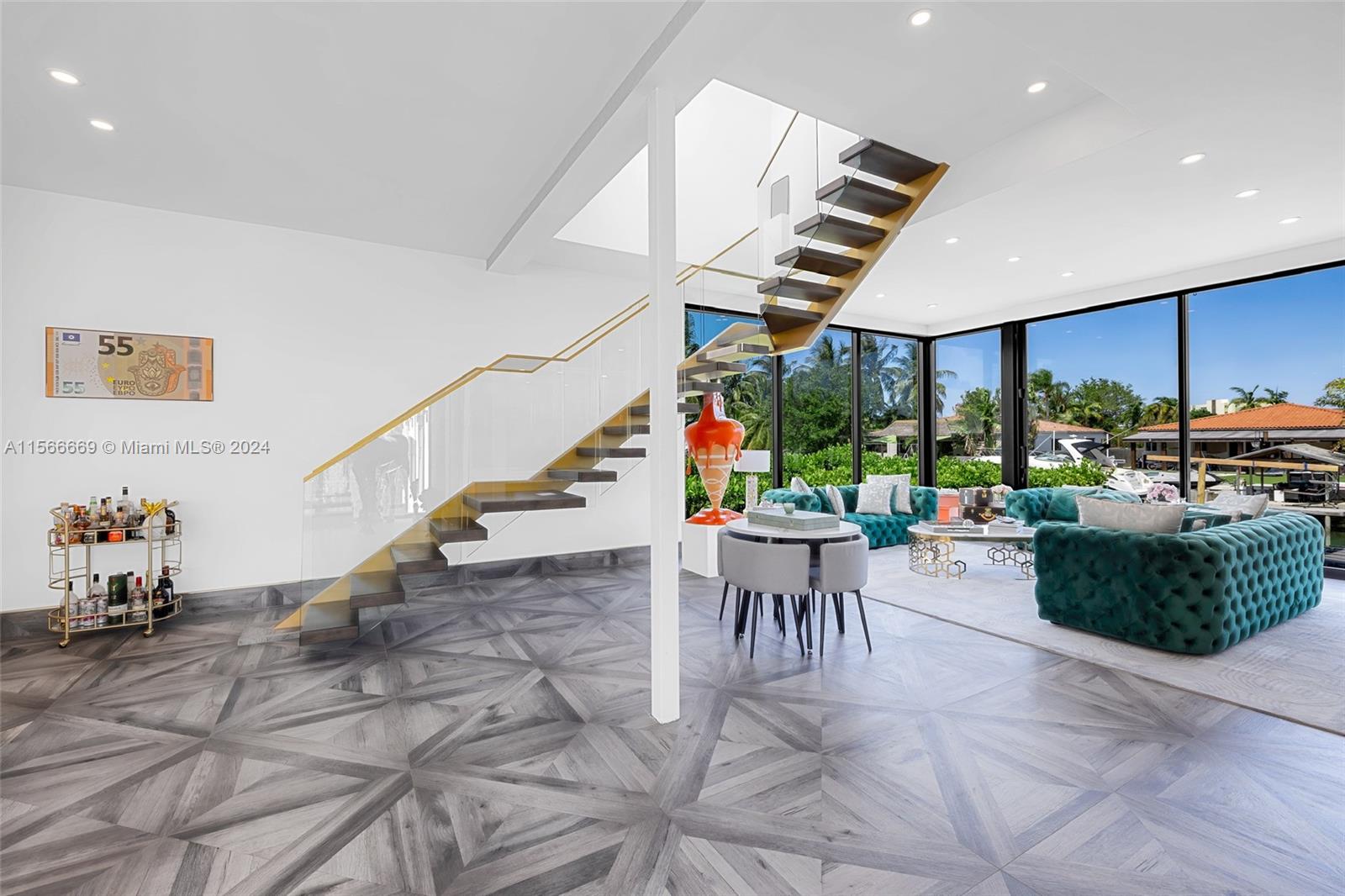 BISCAYNE POINT - Residential