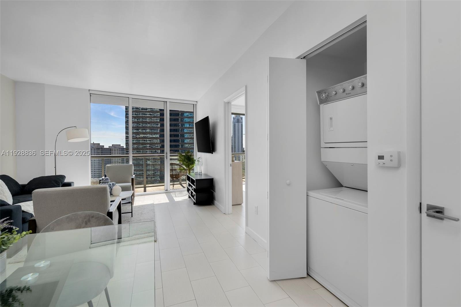 ICON BRICKELL CONDO NO 3 - Residential