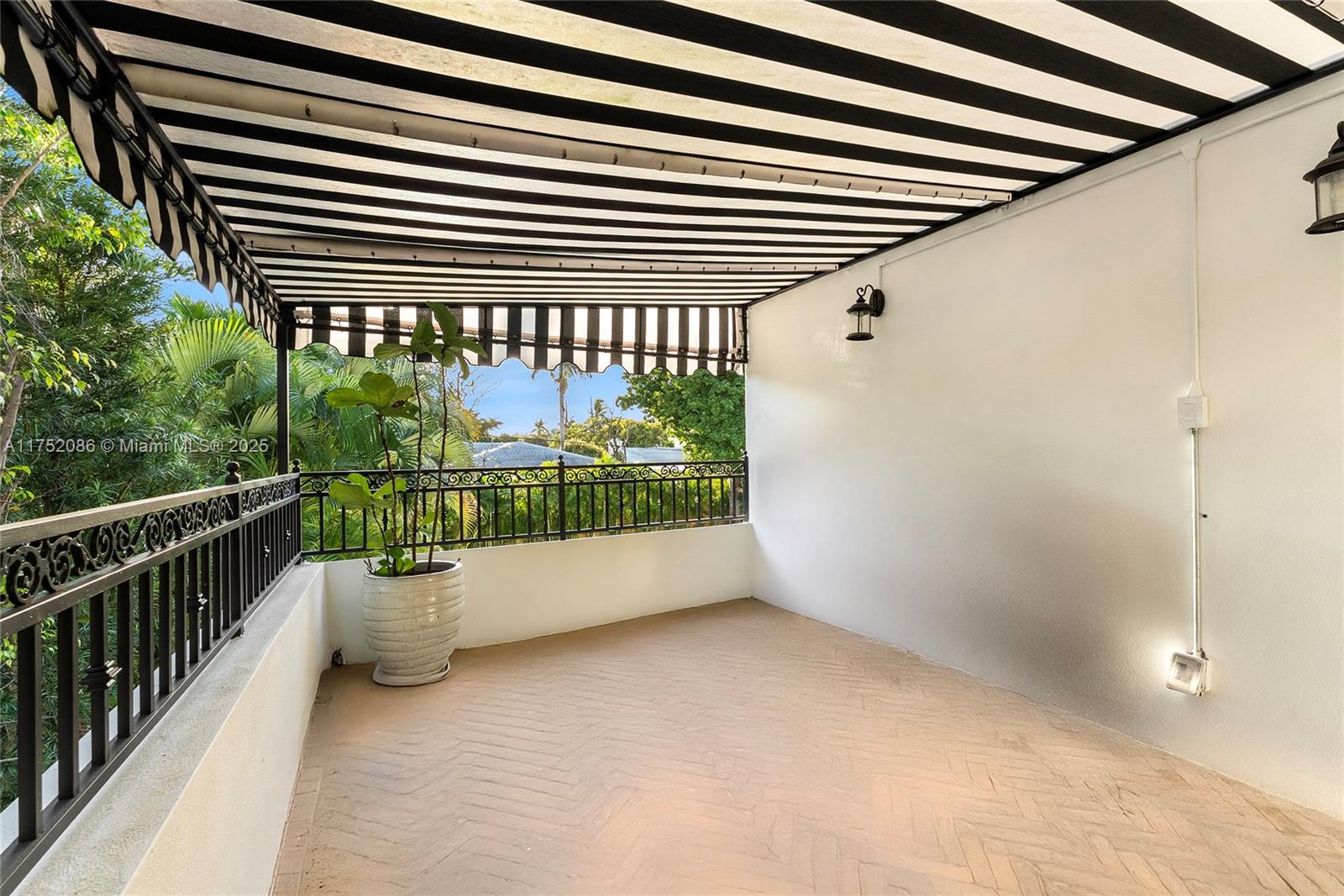 BEACH VIEW ADDN - Residential