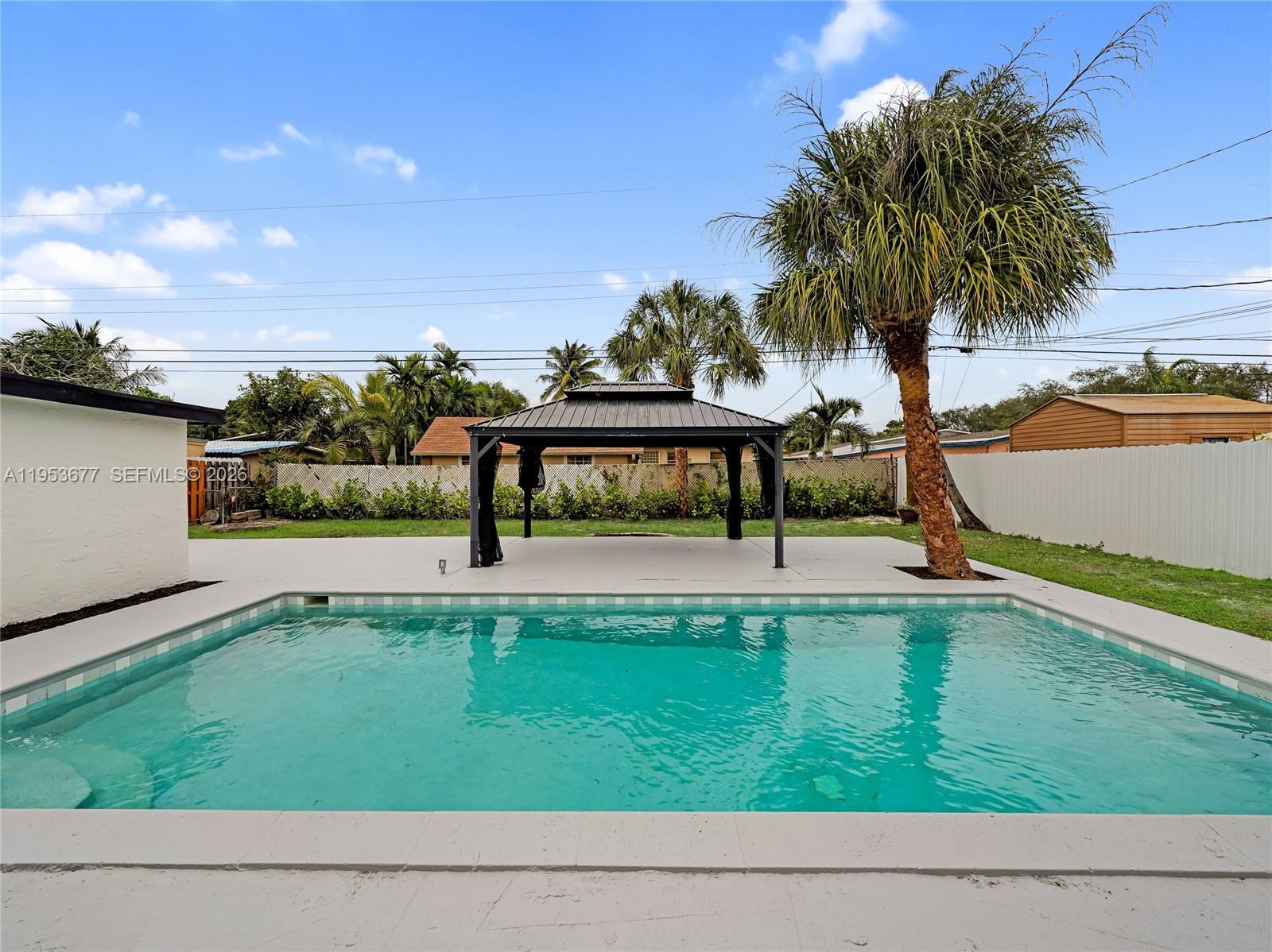 HERITAGE HOMES - Residential