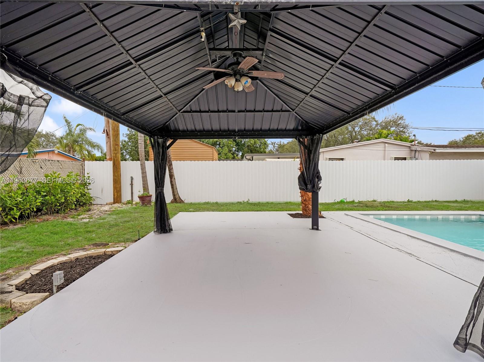 HERITAGE HOMES - Residential