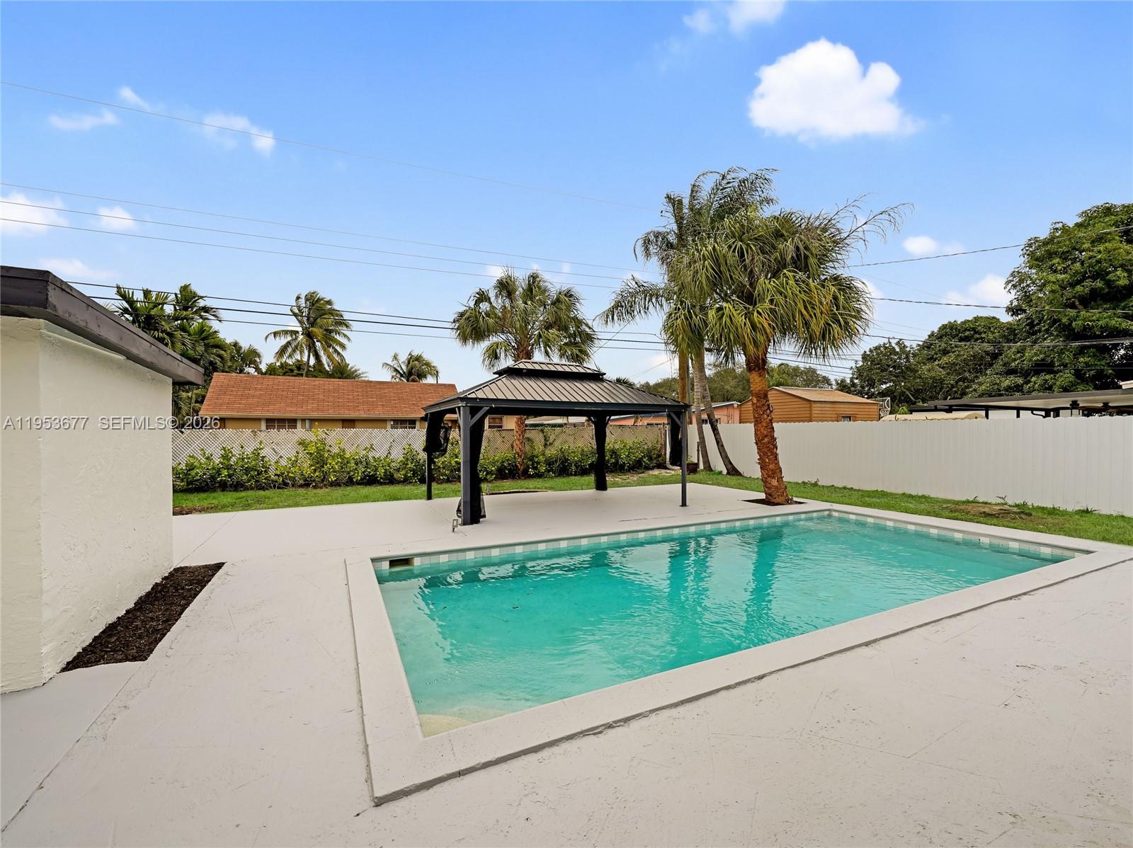 HERITAGE HOMES - Residential