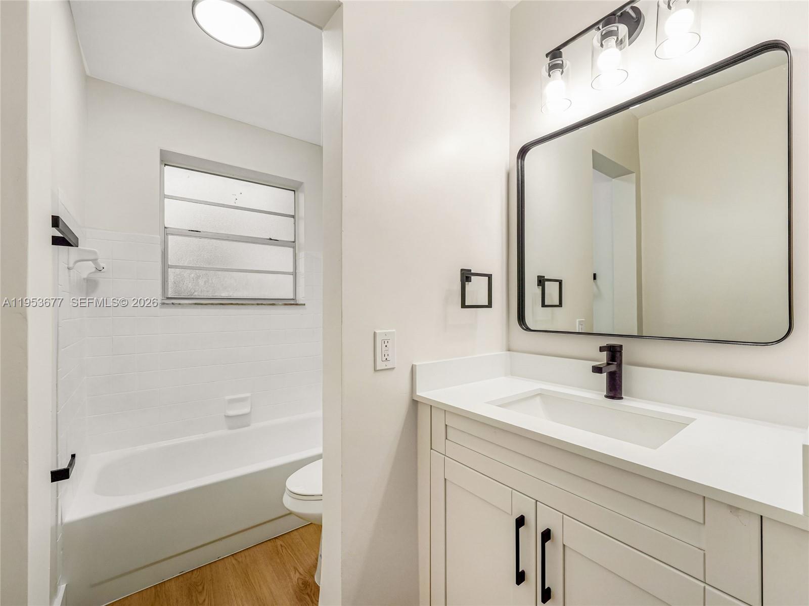 HERITAGE HOMES - Residential