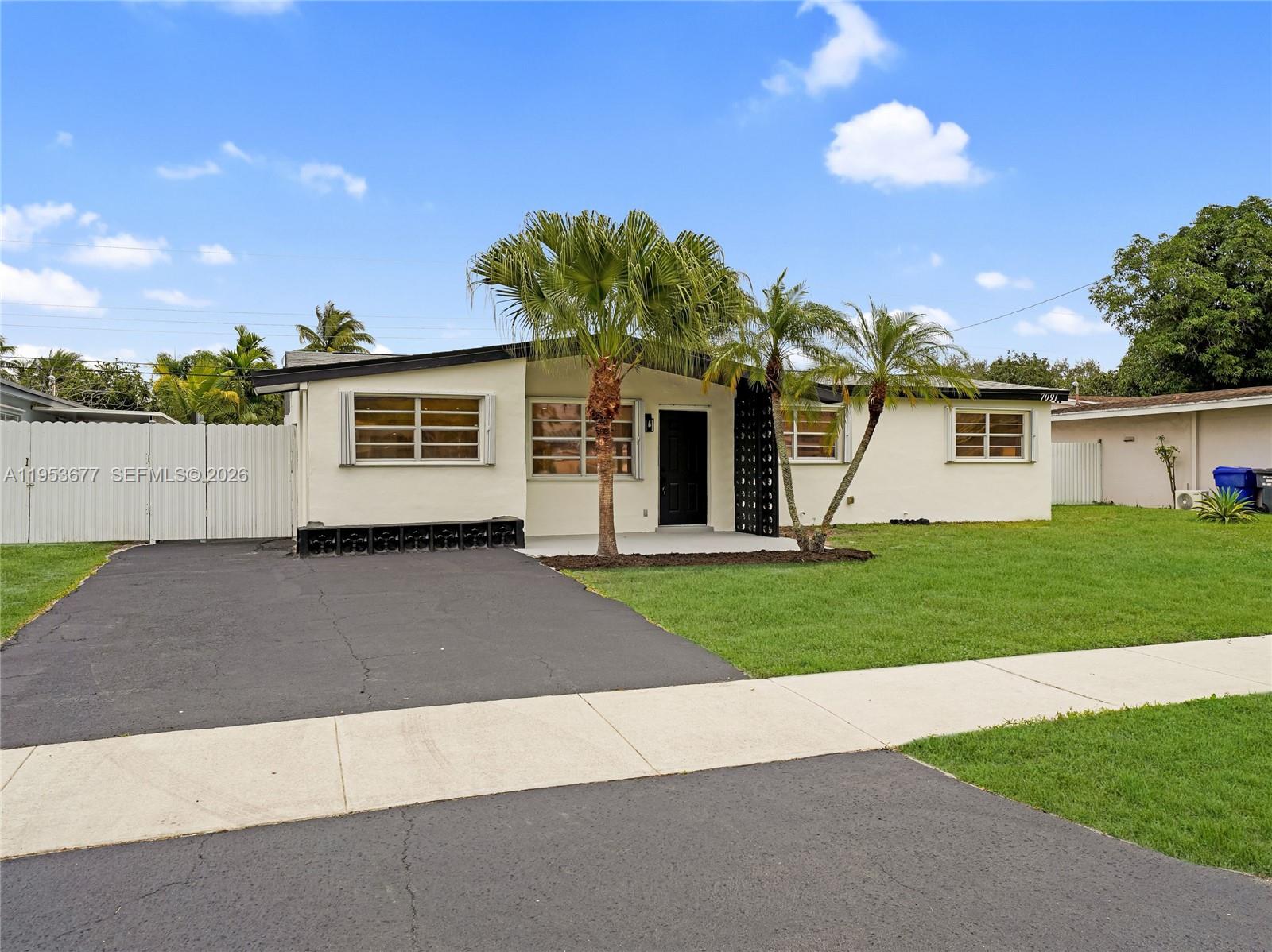 HERITAGE HOMES - Residential