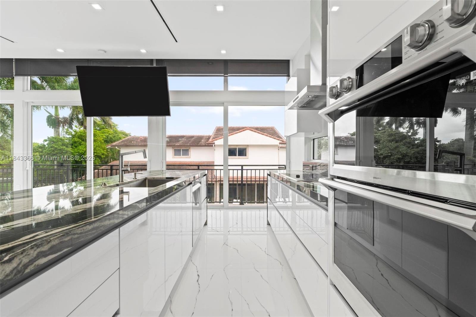 SWEETWATER ESTS SUB - Residential