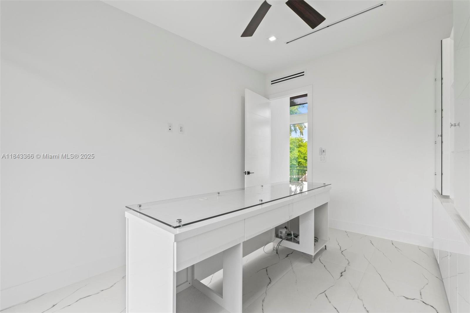 SWEETWATER ESTS SUB - Residential