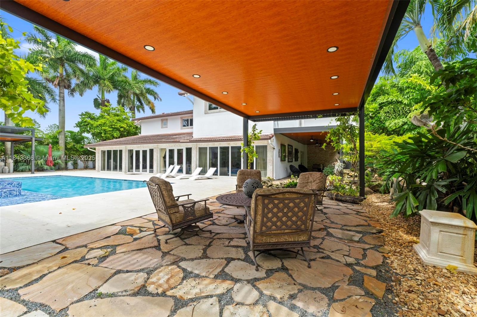 SWEETWATER ESTS SUB - Residential