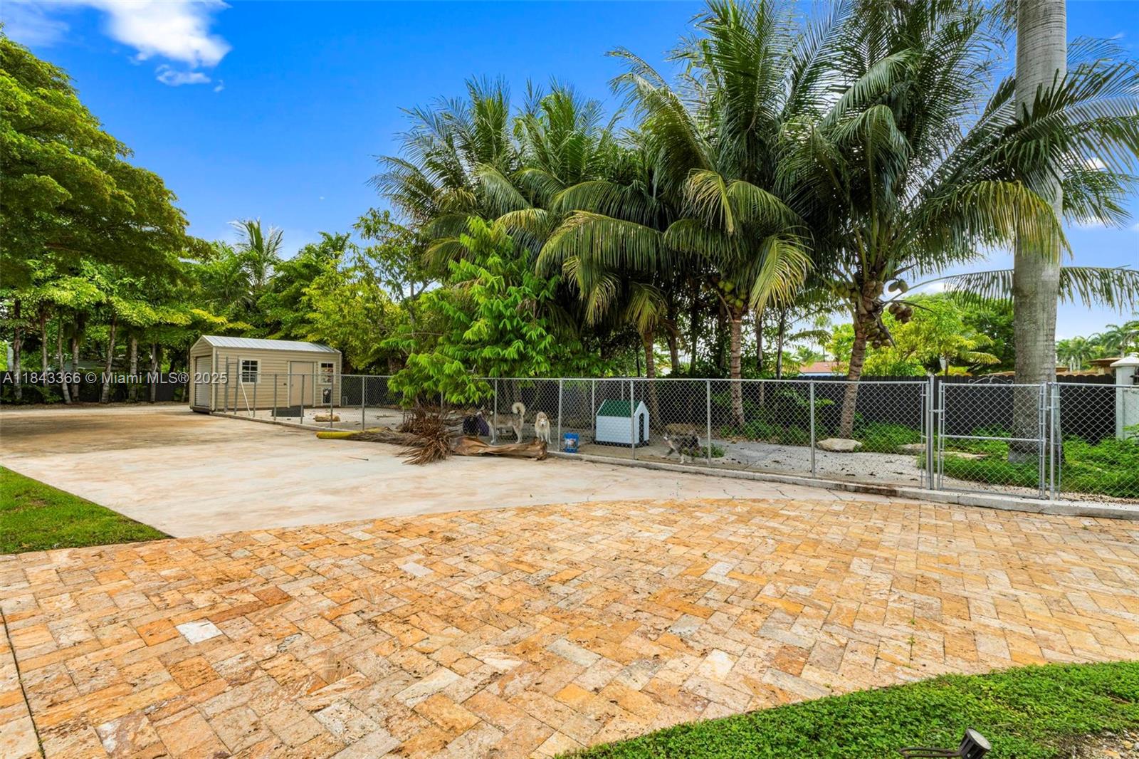 SWEETWATER ESTS SUB - Residential