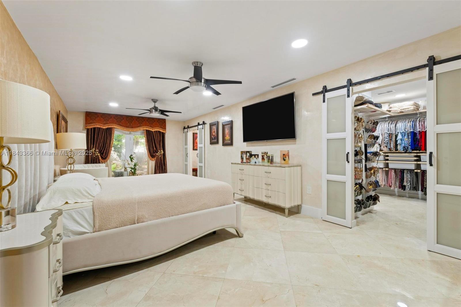 SWEETWATER ESTS SUB - Residential