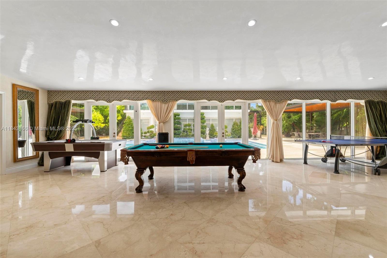 SWEETWATER ESTS SUB - Residential