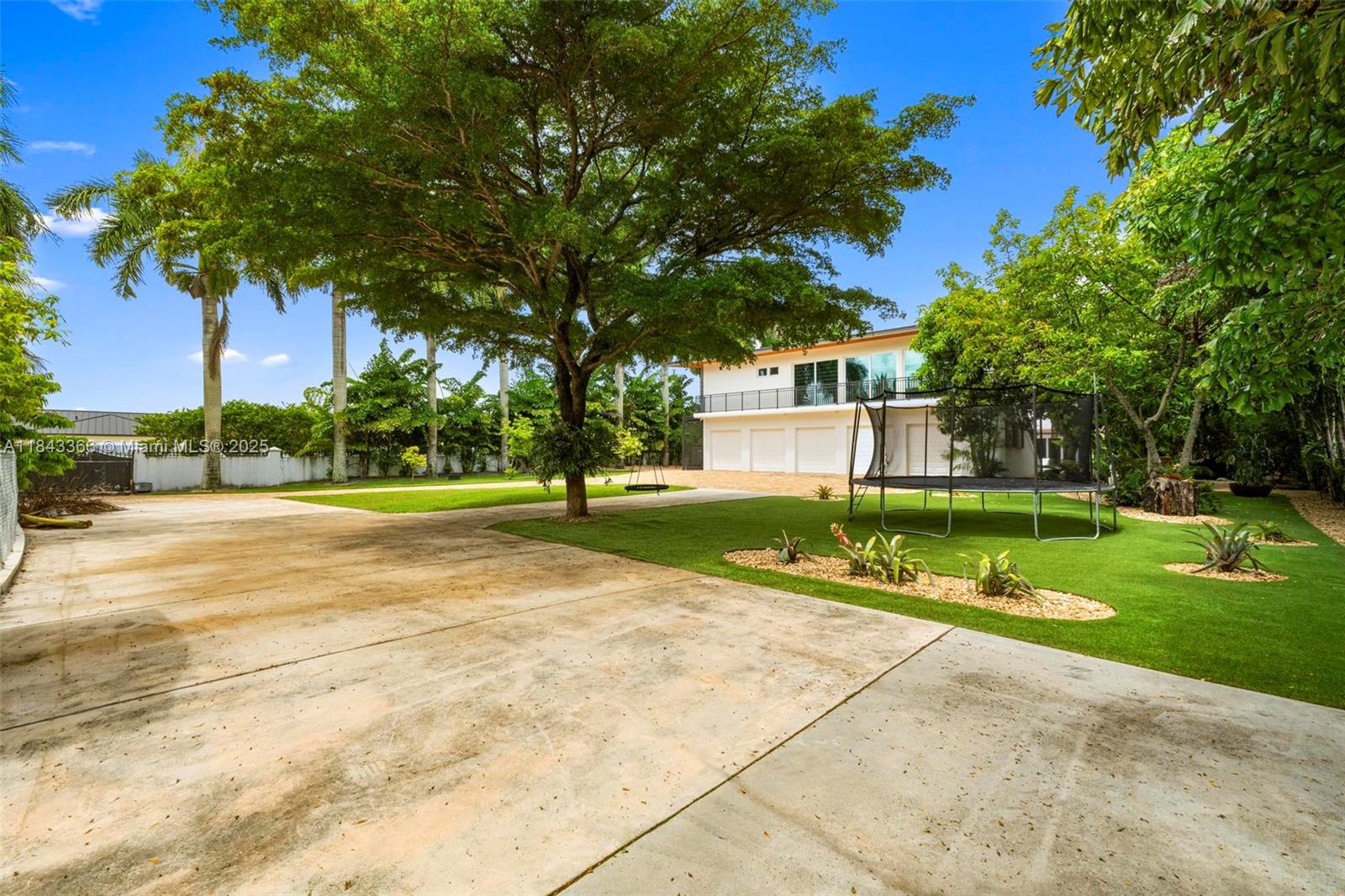 SWEETWATER ESTS SUB - Residential