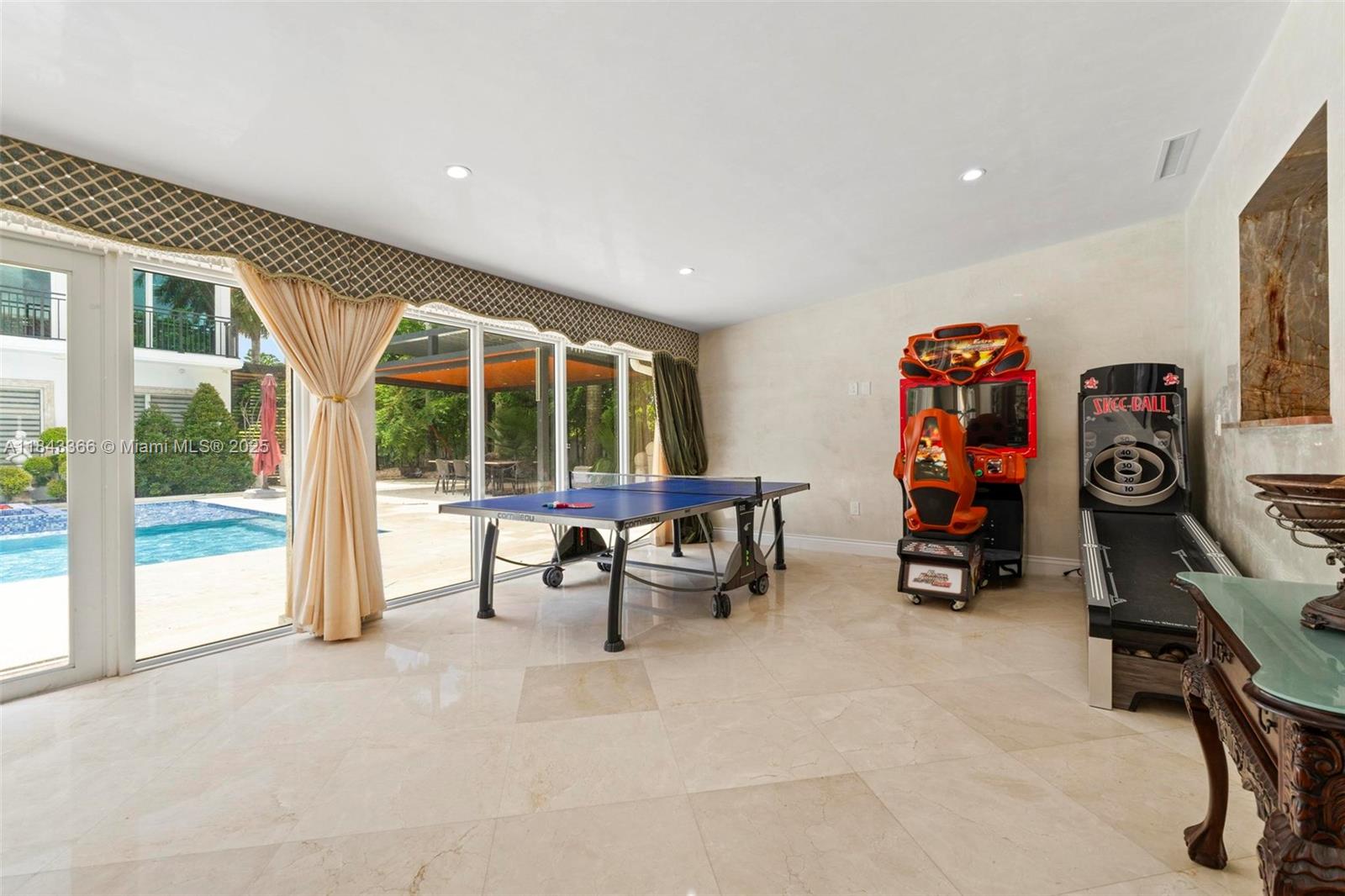 SWEETWATER ESTS SUB - Residential