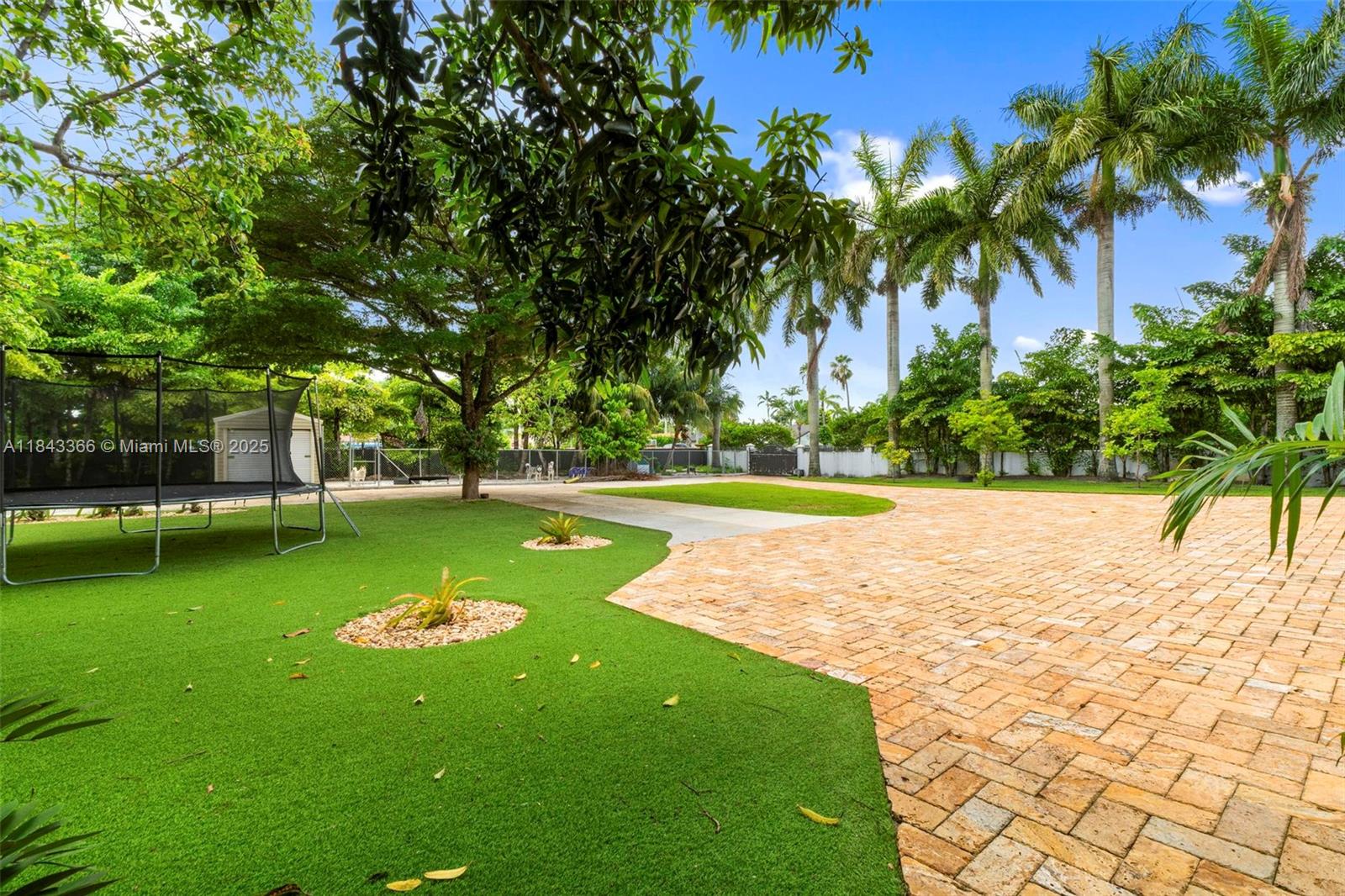 SWEETWATER ESTS SUB - Residential