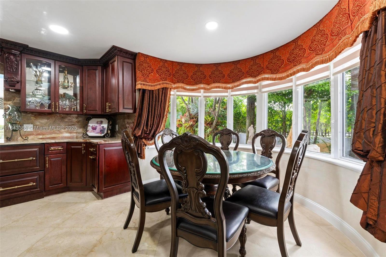 SWEETWATER ESTS SUB - Residential