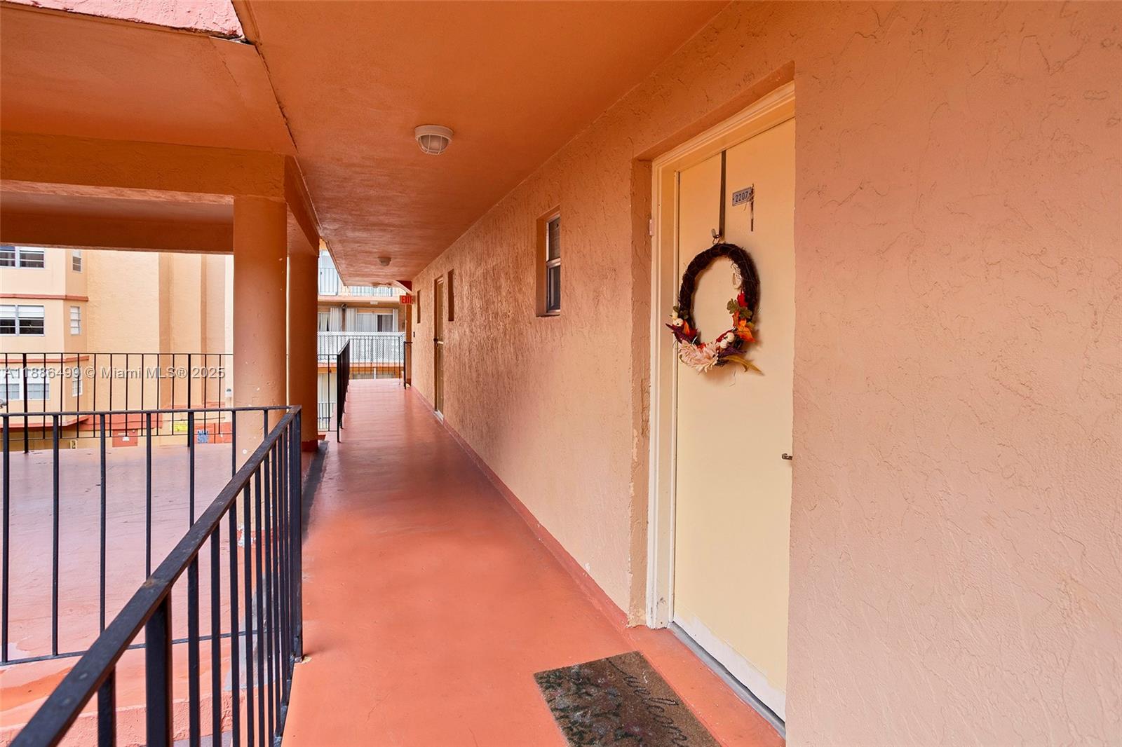 PALM-EAST GARDENS CONDO - Residential