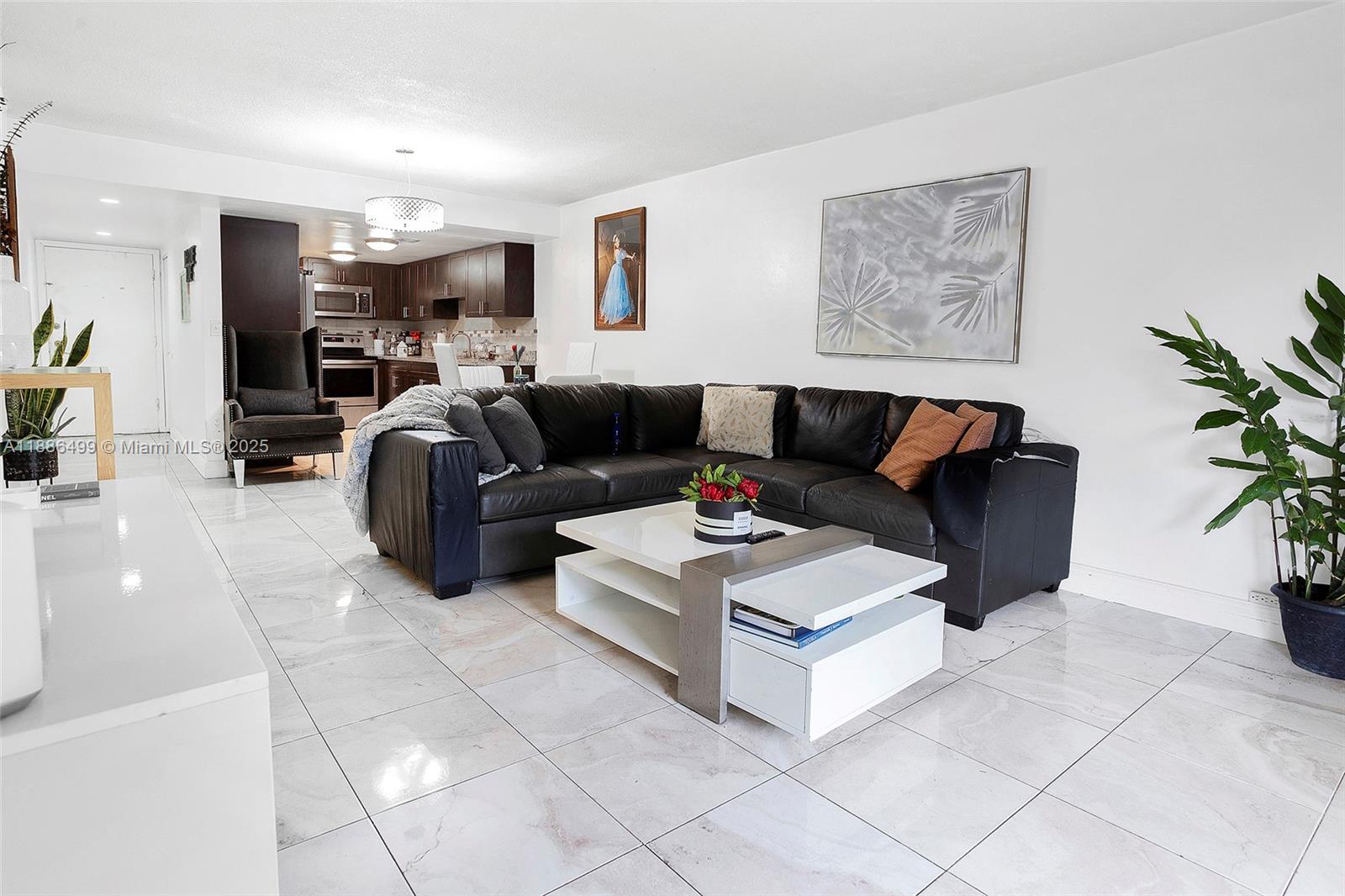 PALM-EAST GARDENS CONDO - Residential