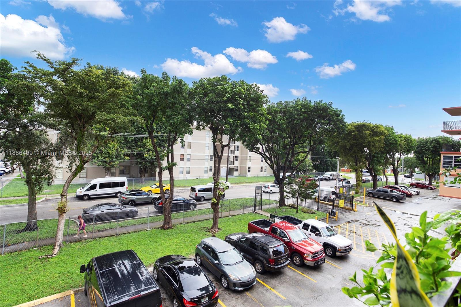 PALM-EAST GARDENS CONDO - Residential