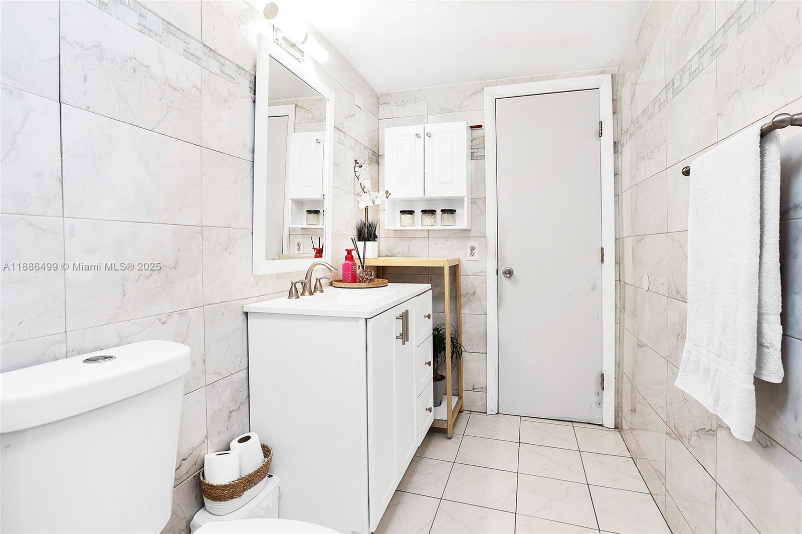 PALM-EAST GARDENS CONDO - Residential