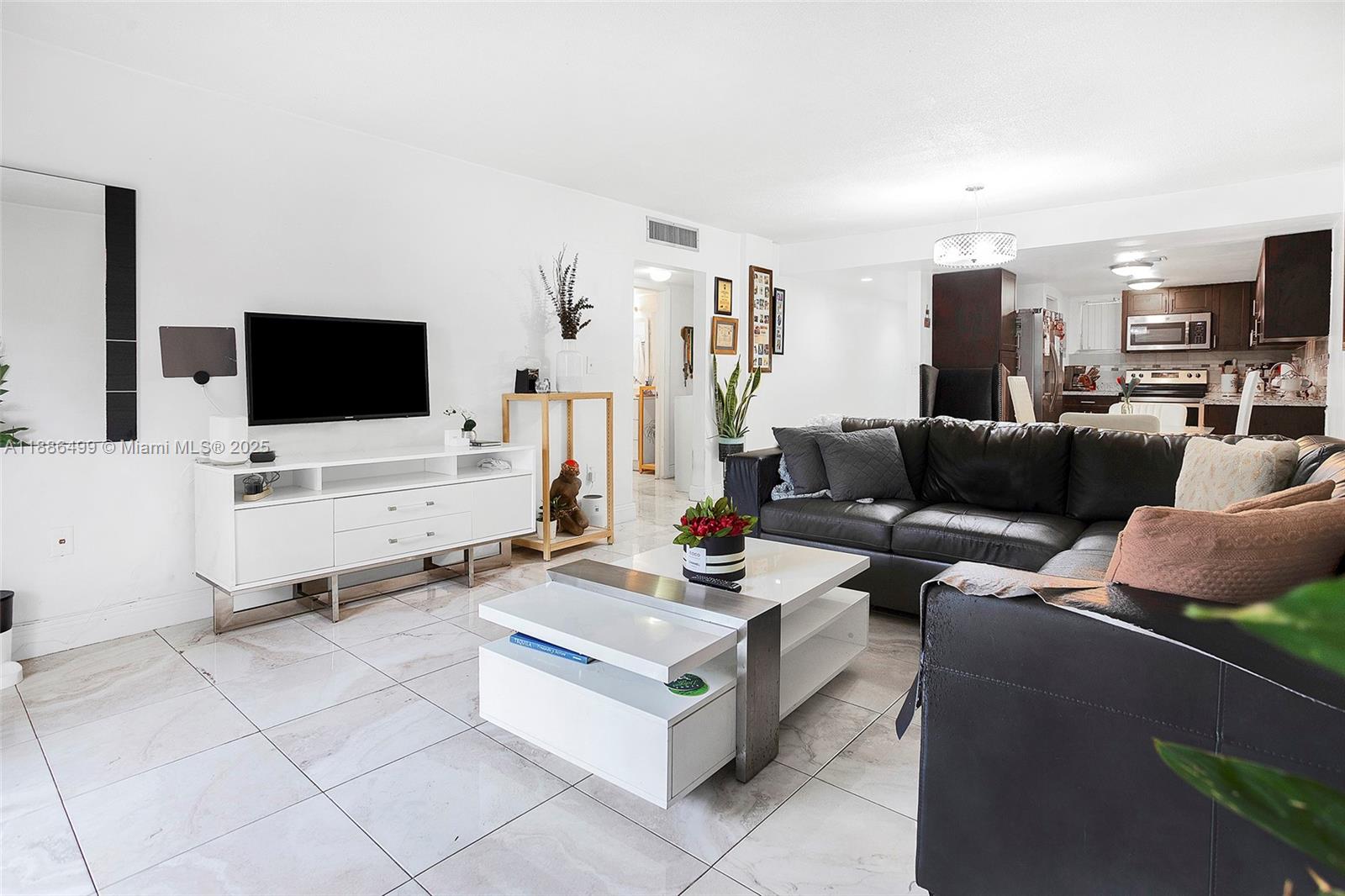 PALM-EAST GARDENS CONDO - Residential