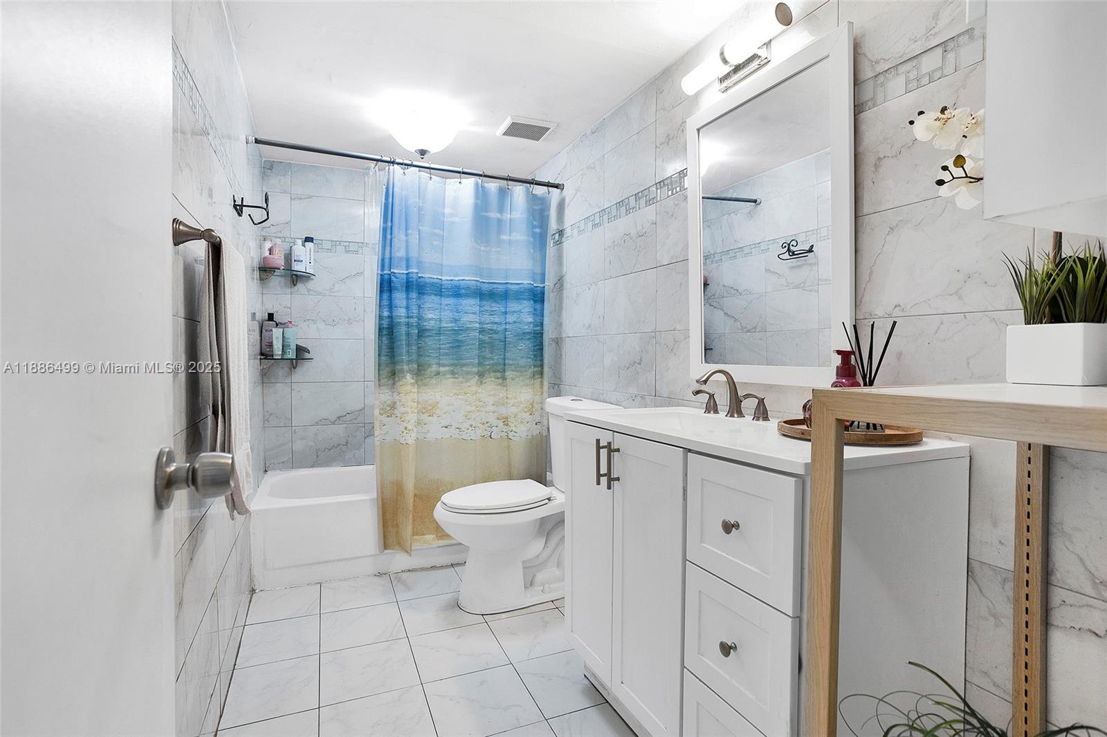 PALM-EAST GARDENS CONDO - Residential