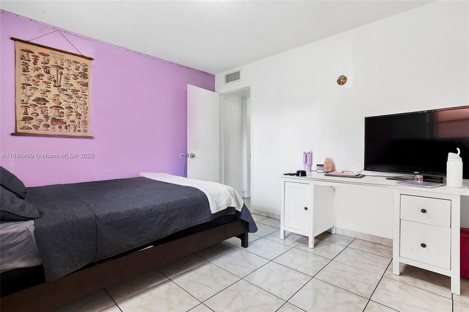 PALM-EAST GARDENS CONDO - Residential