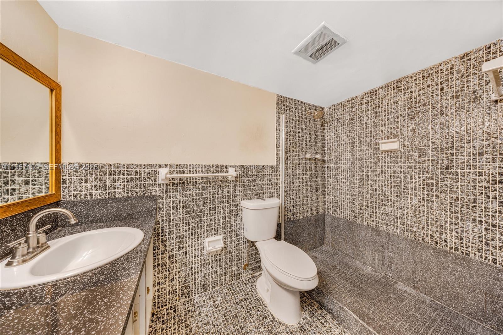 JADE WINDS GROUP-DAISY GA - Residential